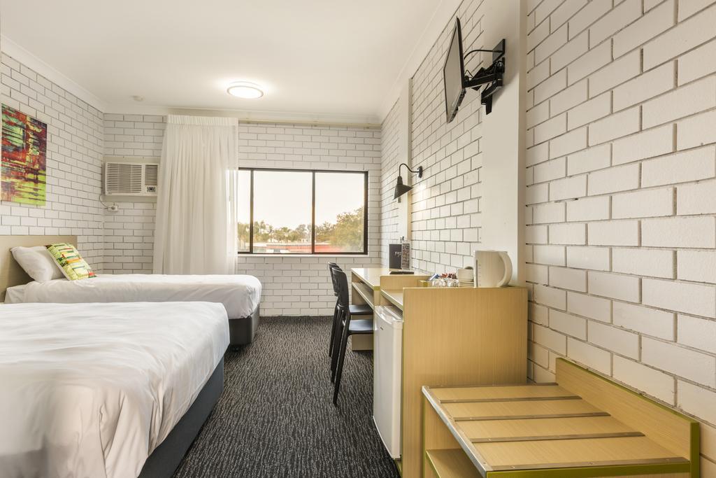 Boomerang Hotel Lavington Exteriér fotografie