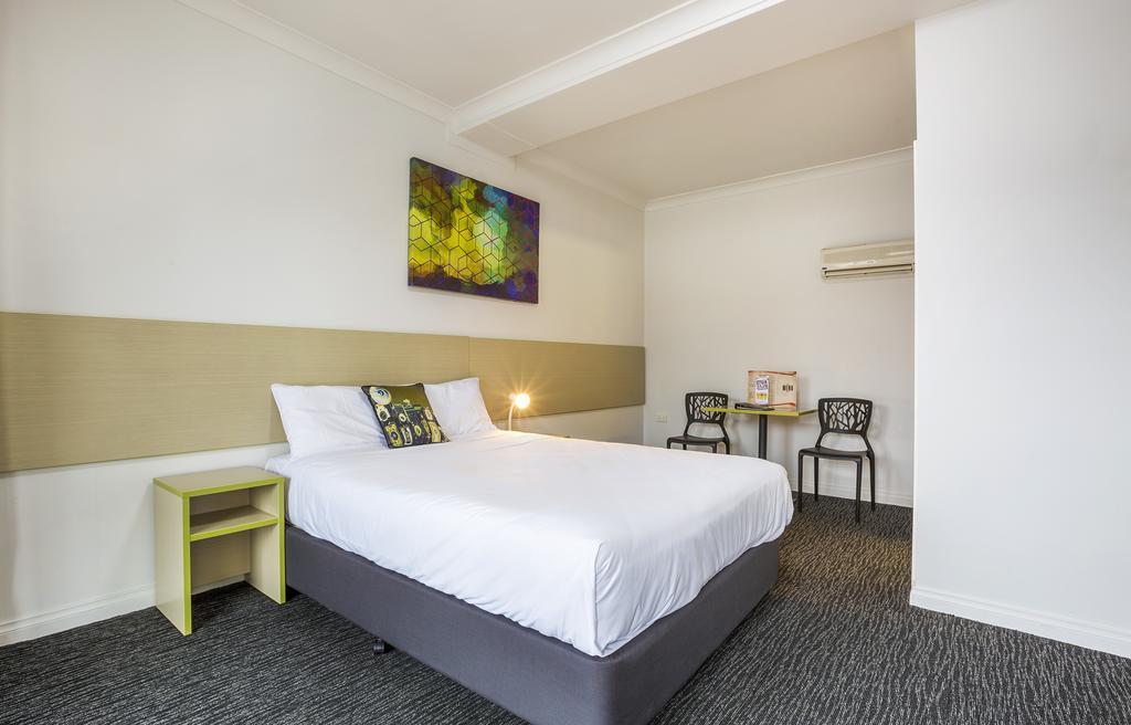 Boomerang Hotel Lavington Exteriér fotografie