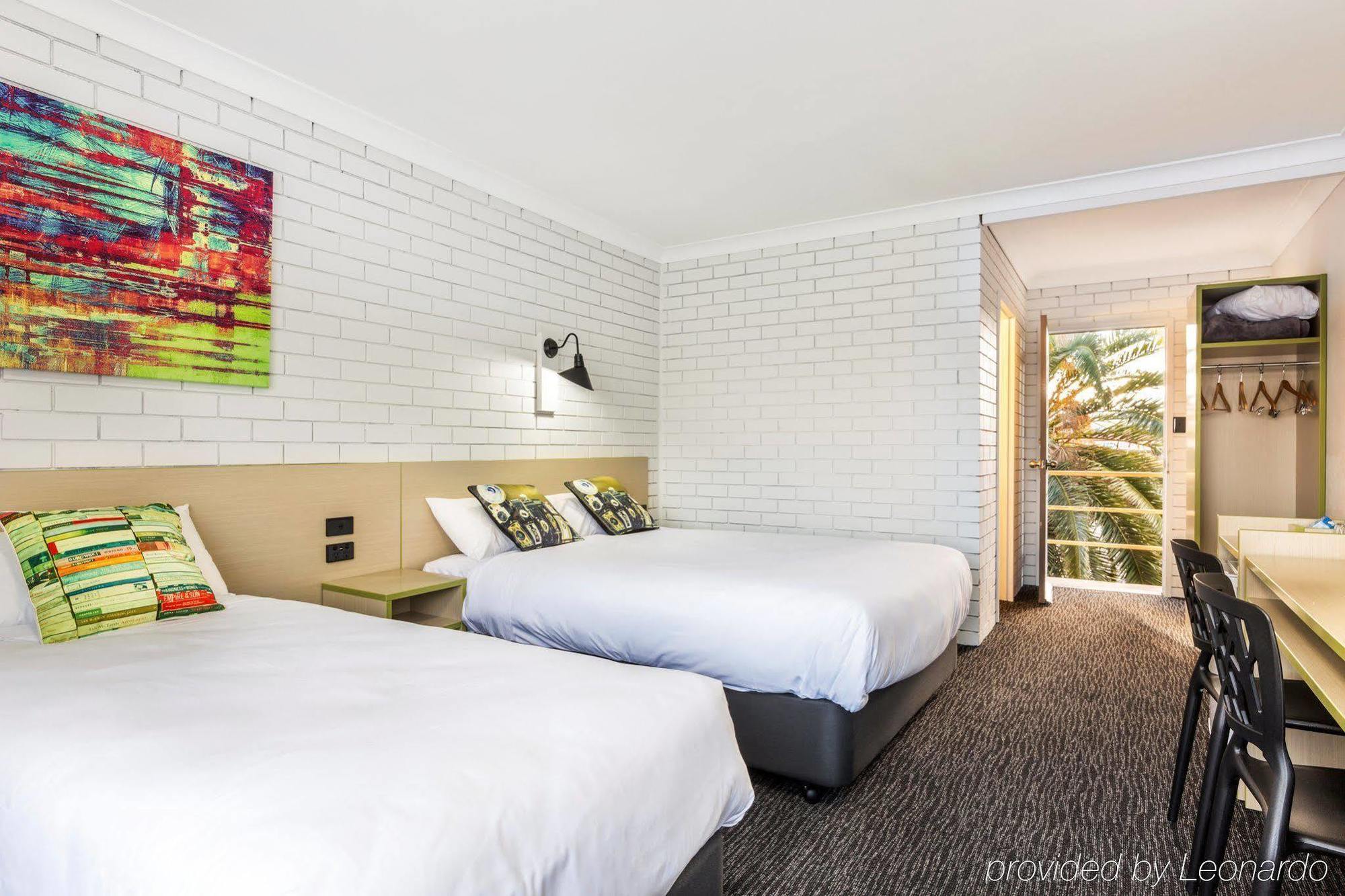 Boomerang Hotel Lavington Exteriér fotografie